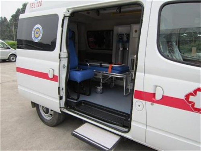 科尔沁右翼前救护车出租服务案例7